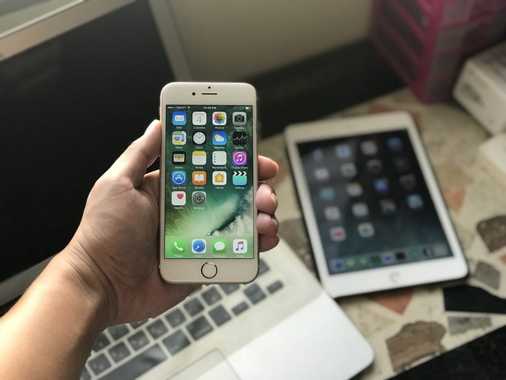 撮影時のカメラ選び。民生用や業務用、一眼レフカメラなどあるけれど、どれがベストなの？