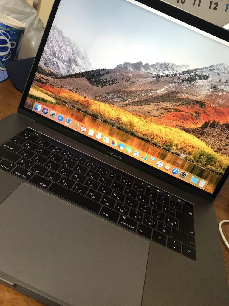 MacBook ProのTouch Barモデルってぶっちゃけどうなの？しばらく使ってみた結果